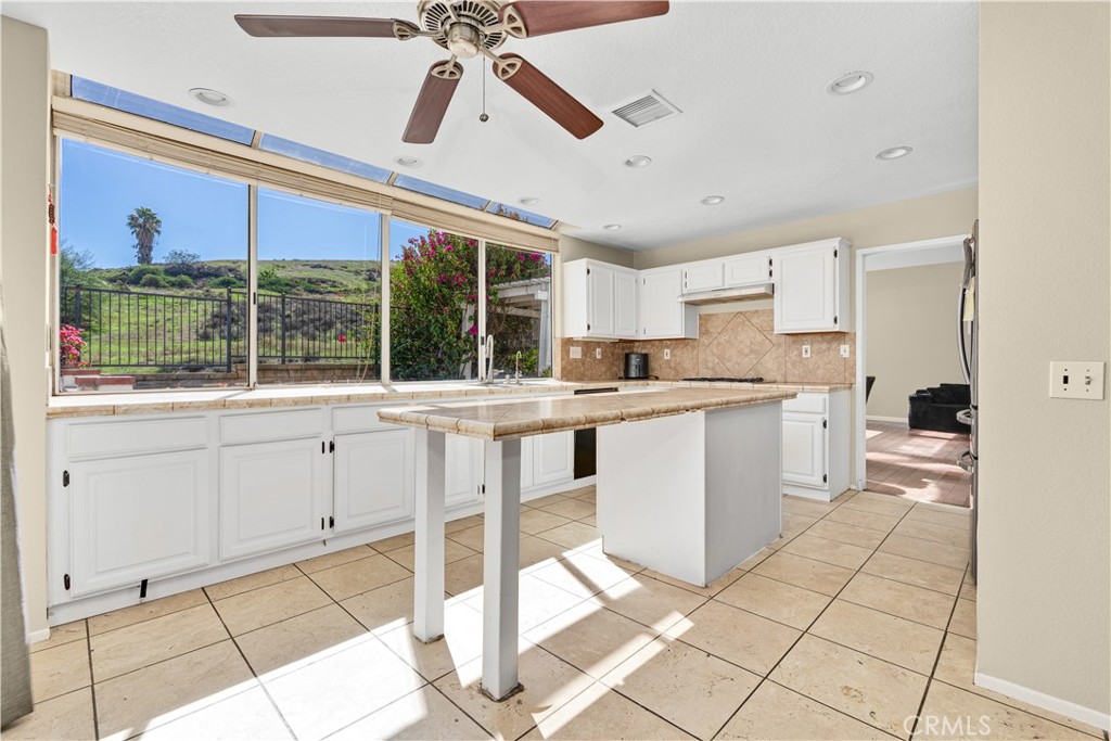 15424 Zaharias Street Property Photo 10