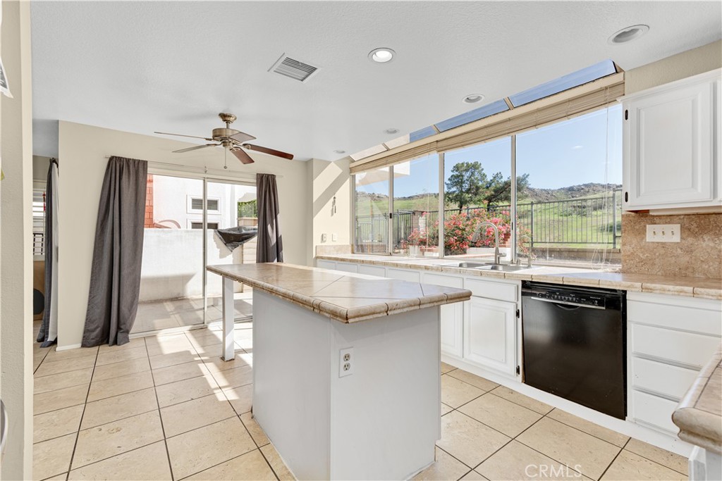 15424 Zaharias Street Property Photo 11