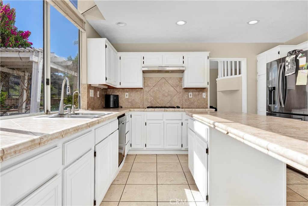 15424 Zaharias Street Property Photo 13