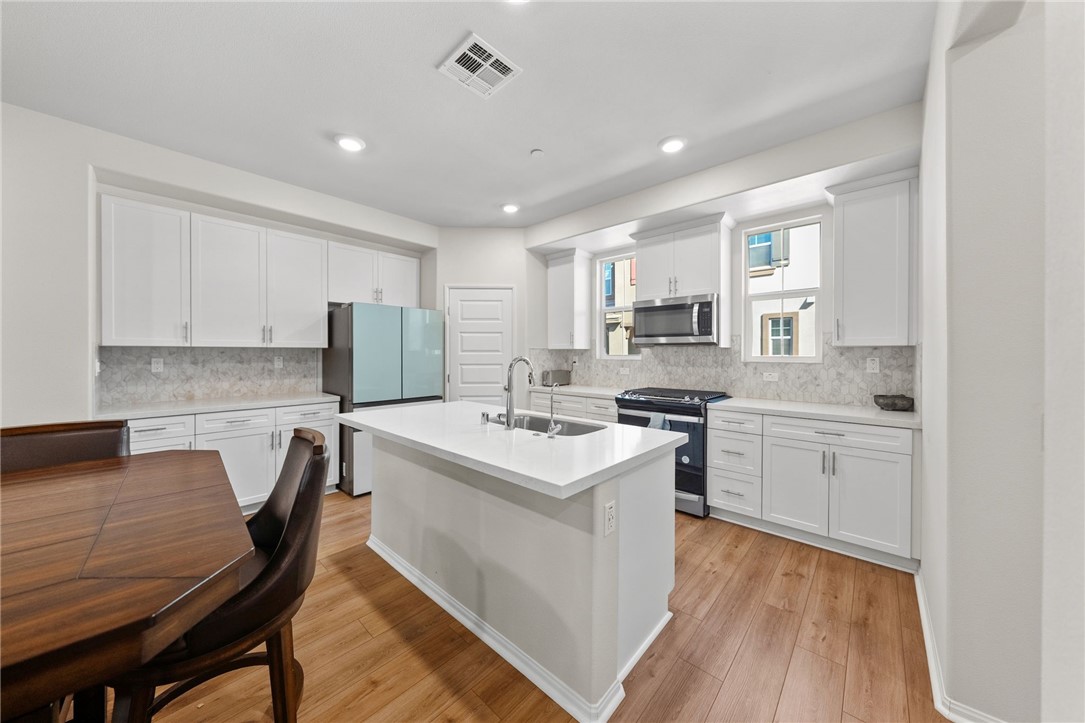 40863 Melrose Drive Property Photo 13