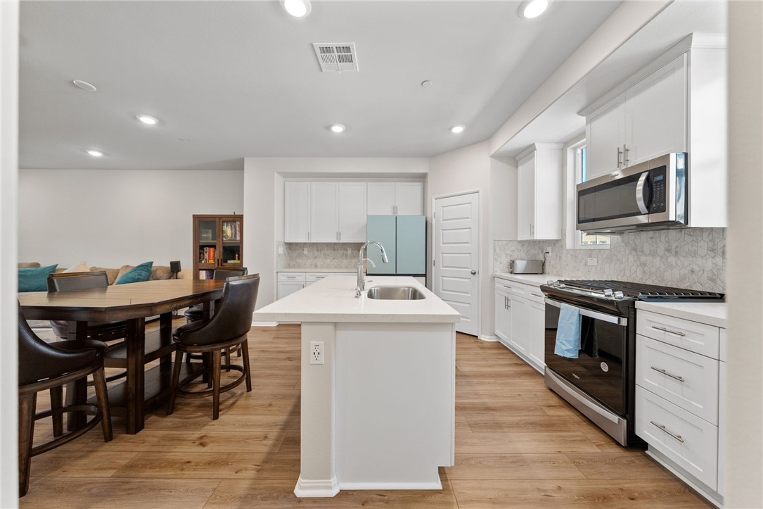 40863 Melrose Drive Property Photo 14