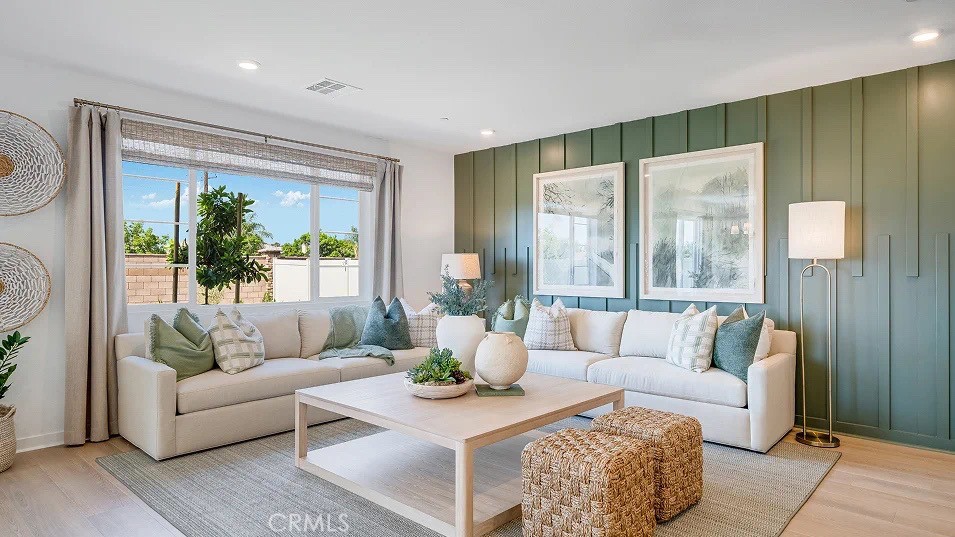 27784 Leggero Lane Property Photo 6