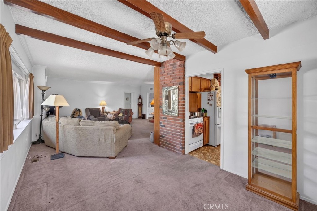 36 E Longden Avenue Property Photo 17