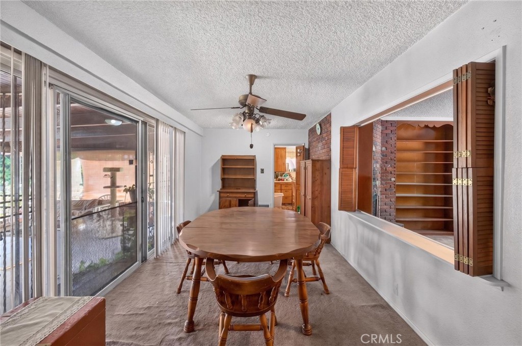 36 E Longden Avenue Property Photo 28