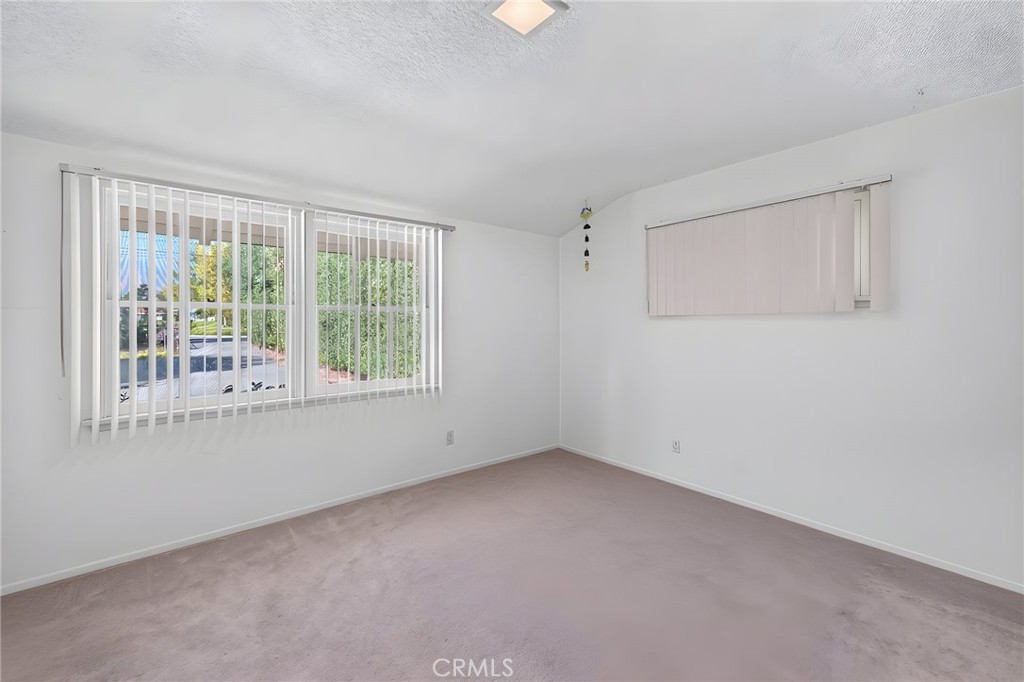36 E Longden Avenue Property Photo 33