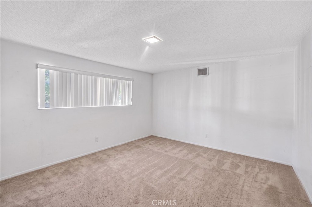 36 E Longden Avenue Property Photo 34
