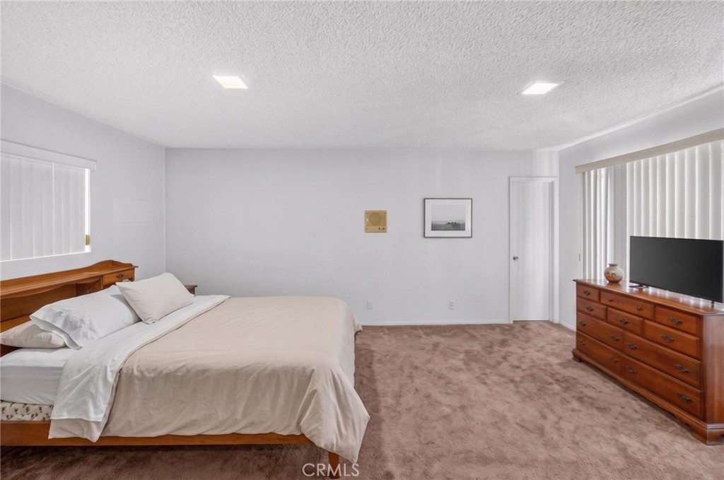 36 E Longden Avenue Property Photo 43