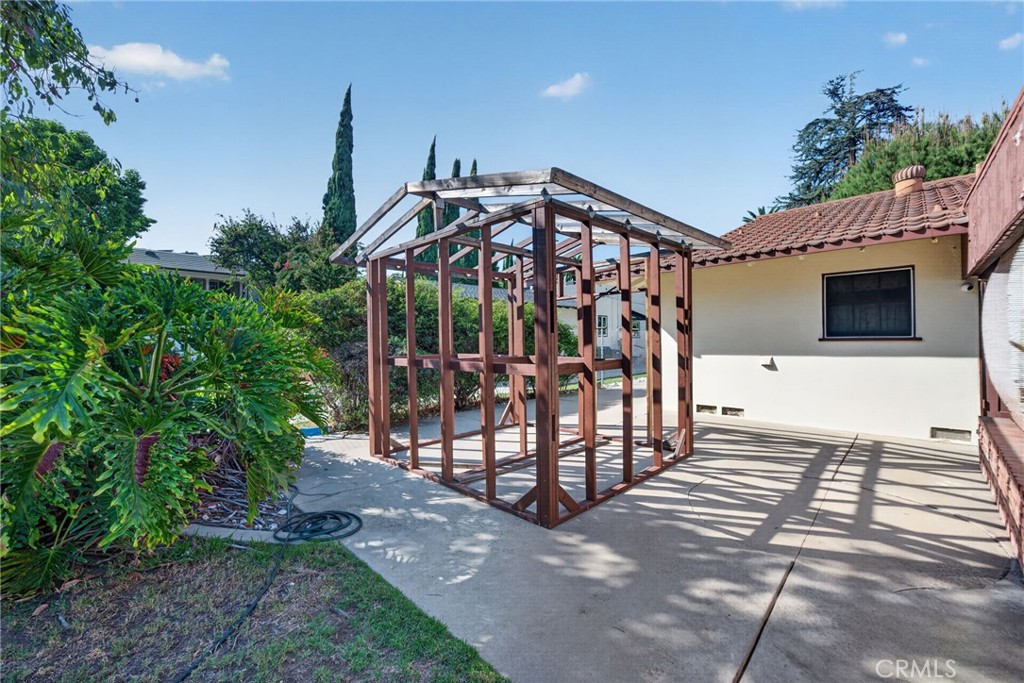 36 E Longden Avenue Property Photo 68