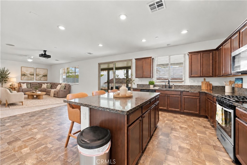 34306 Kensington Property Photo 10