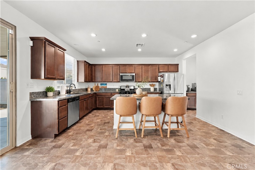 34306 Kensington Property Photo 12