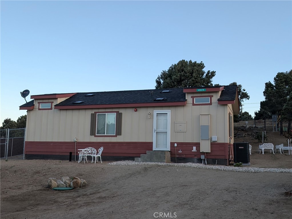 45675 Falling Springs Property Photo 1