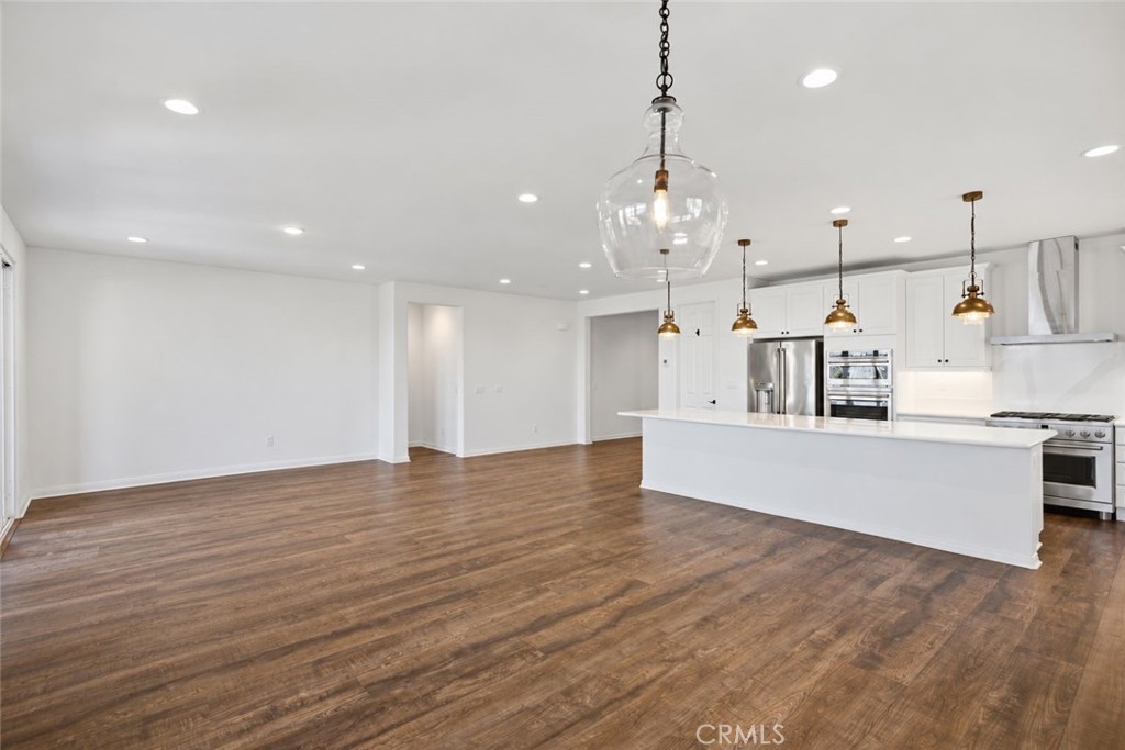 29152 Evans Way Property Photo 5