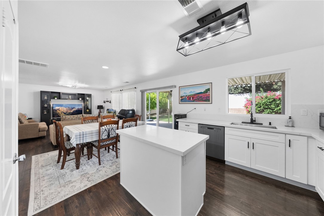 702 Gloriosa Avenue Property Photo 13