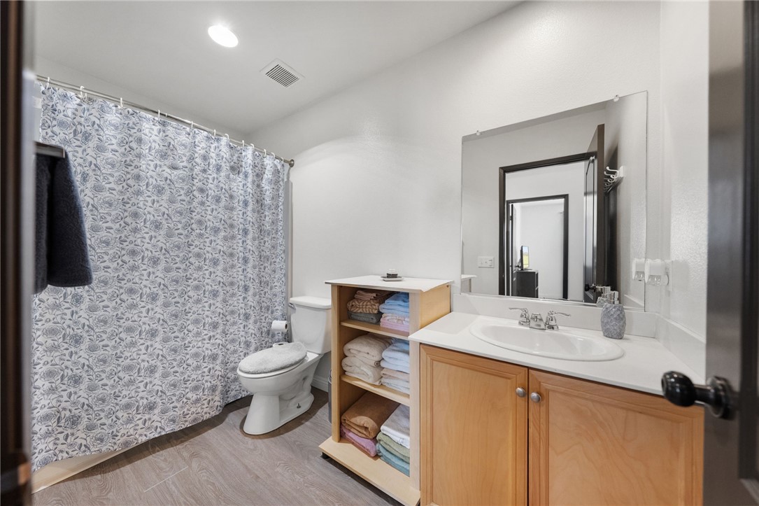 702 Gloriosa Avenue Property Photo 24