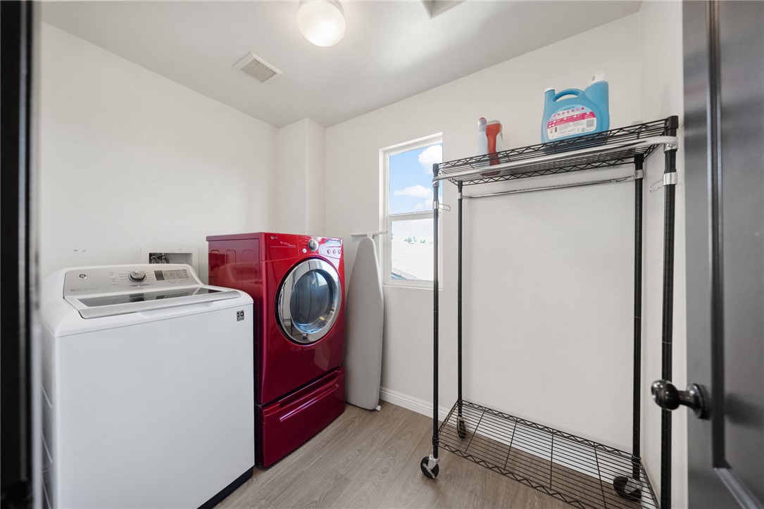 702 Gloriosa Avenue Property Photo 25