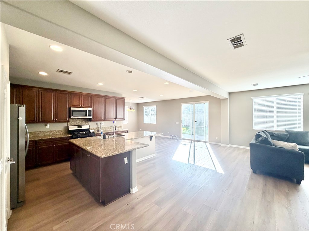 6715 Rosebay Court Property Photo 10