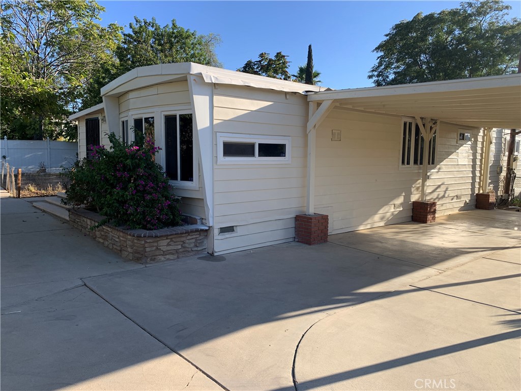25814 Homeland Avenue Property Photo 1