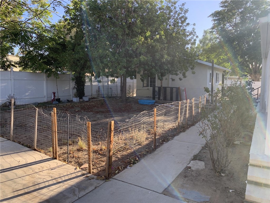 25814 Homeland Avenue Property Photo 2