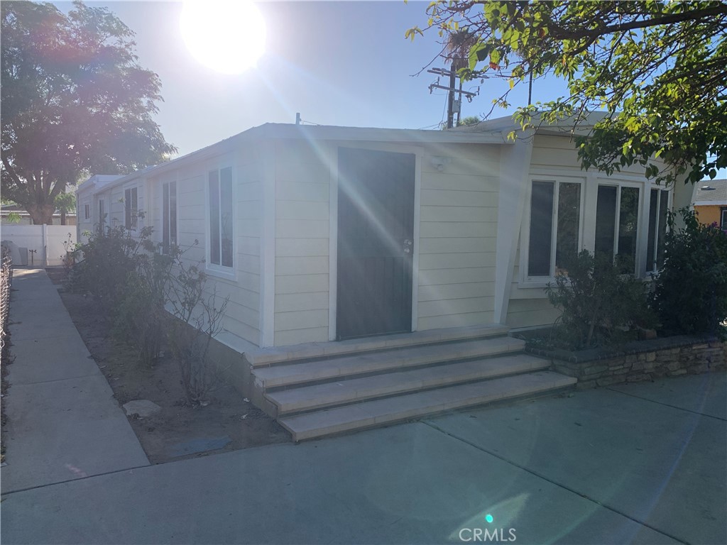 25814 Homeland Avenue Property Photo 3