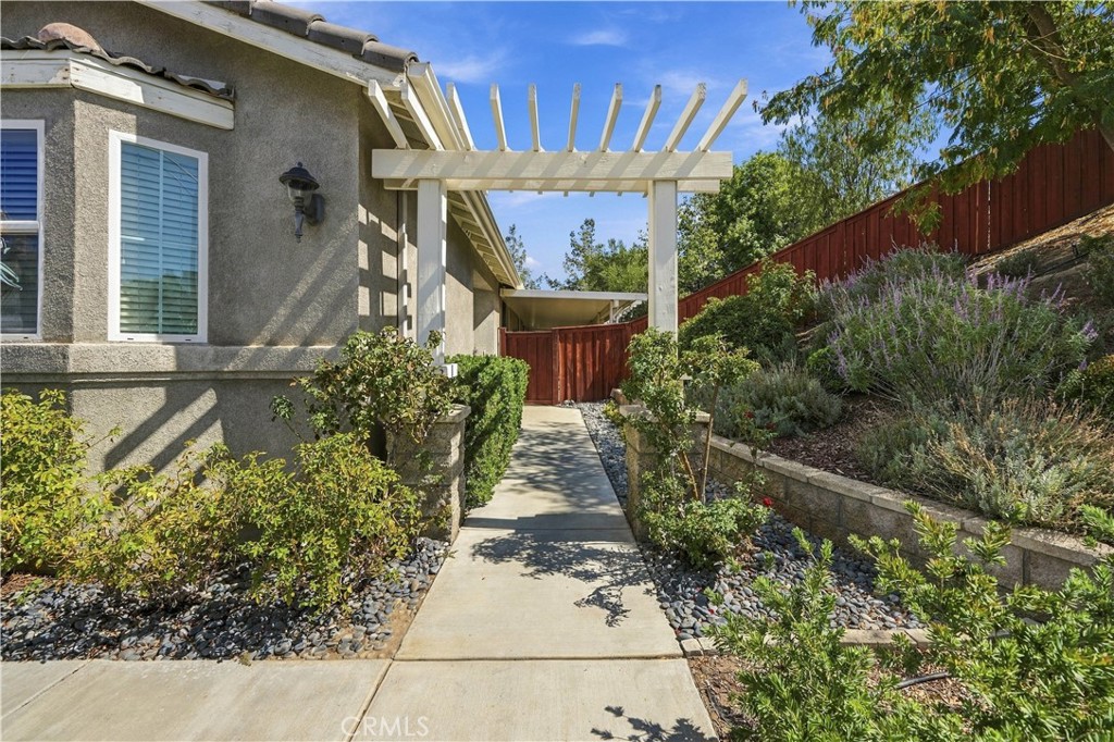 140 Mccarron Property Photo 6