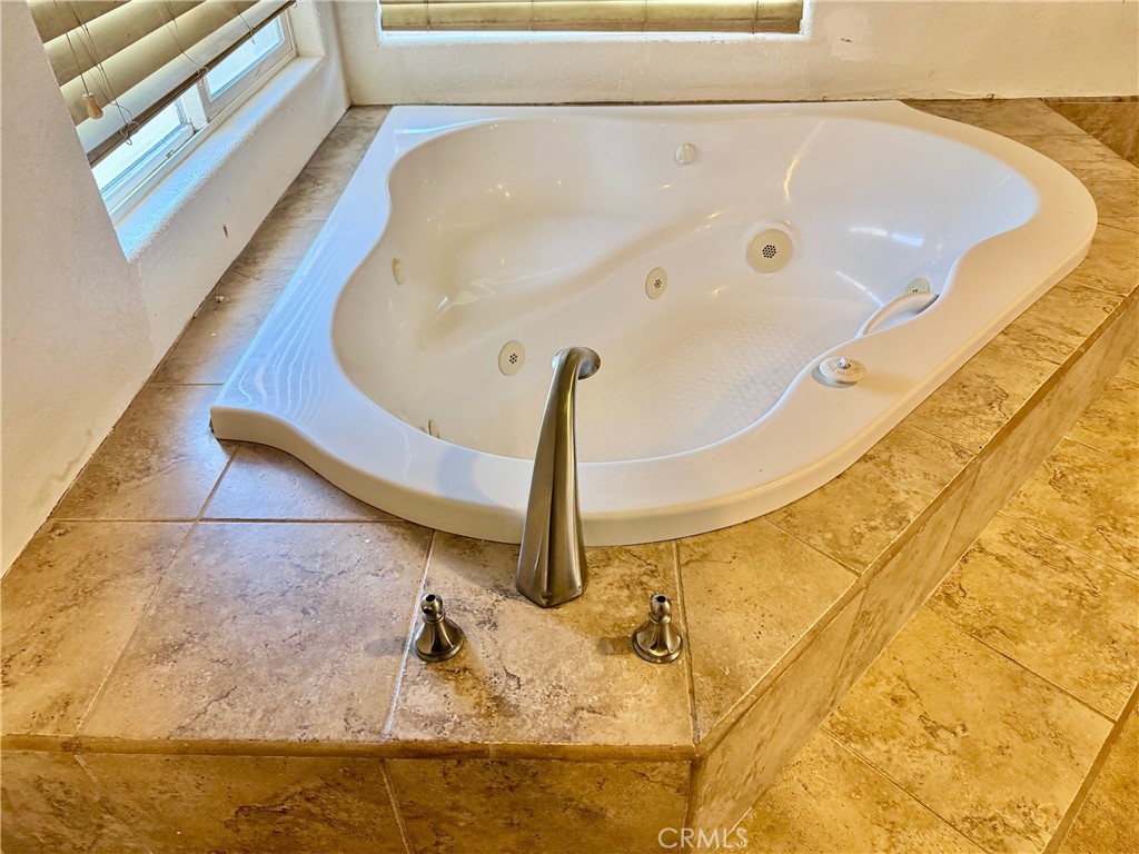 14320 Four Winds Property Photo 11
