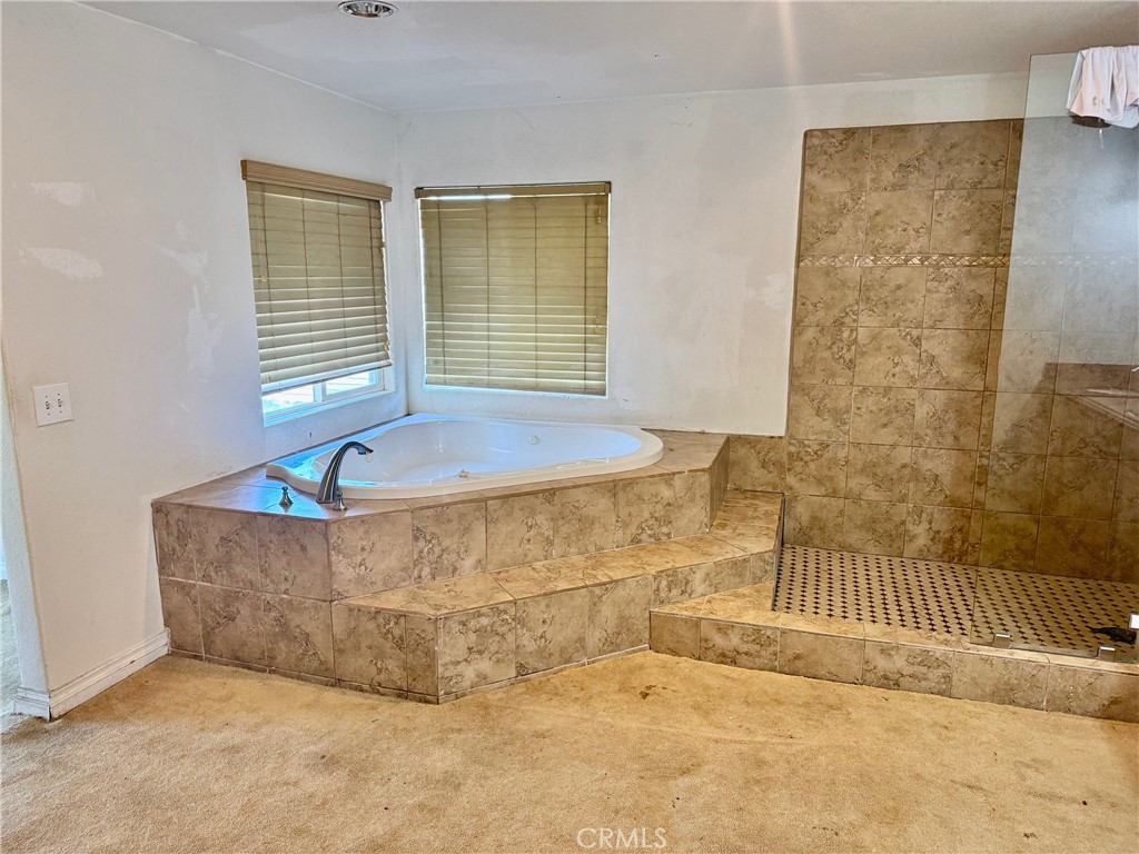 14320 Four Winds Property Photo 13