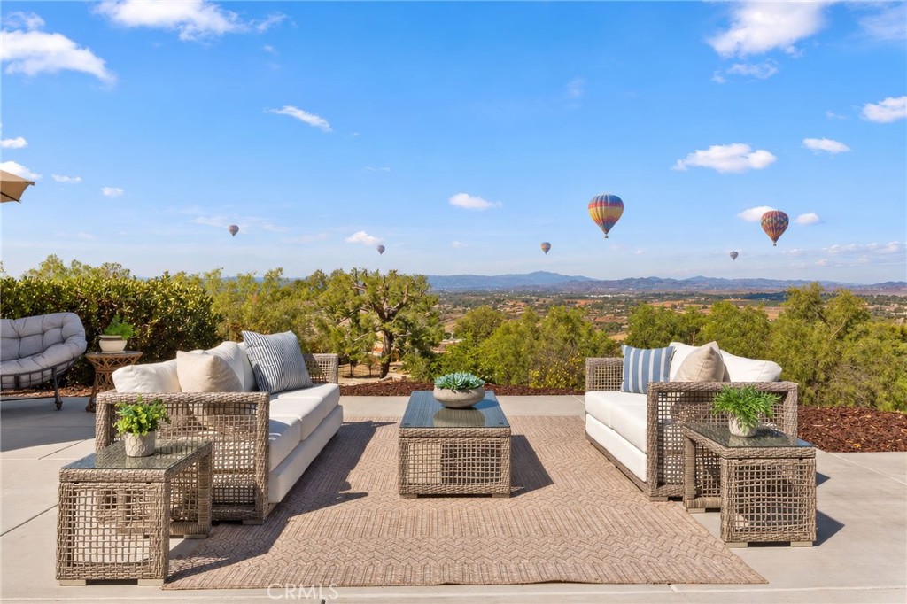 41525 Avenida Ortega Property Photo 4