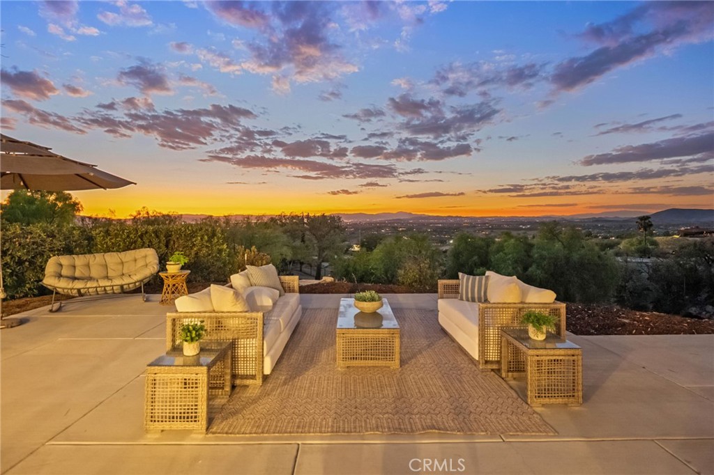 41525 Avenida Ortega Property Photo 5