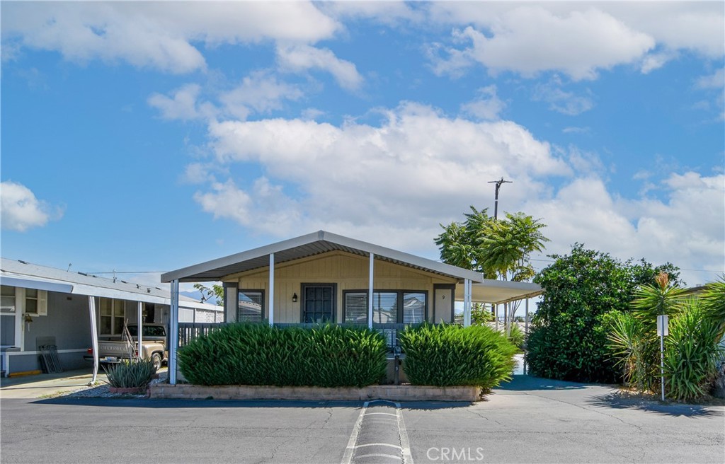 530 Devonshire 9 Property Photo 1