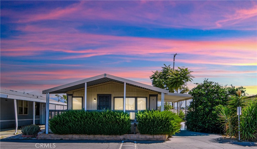 530 Devonshire 9 Property Photo 3
