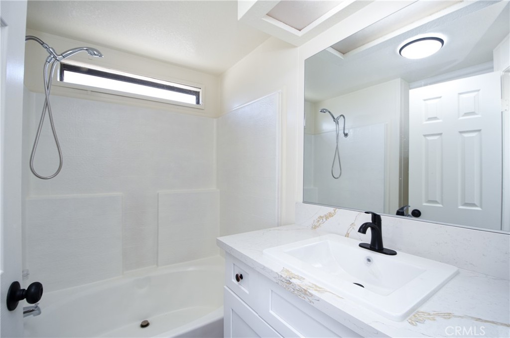 530 Devonshire 9 Property Photo 17