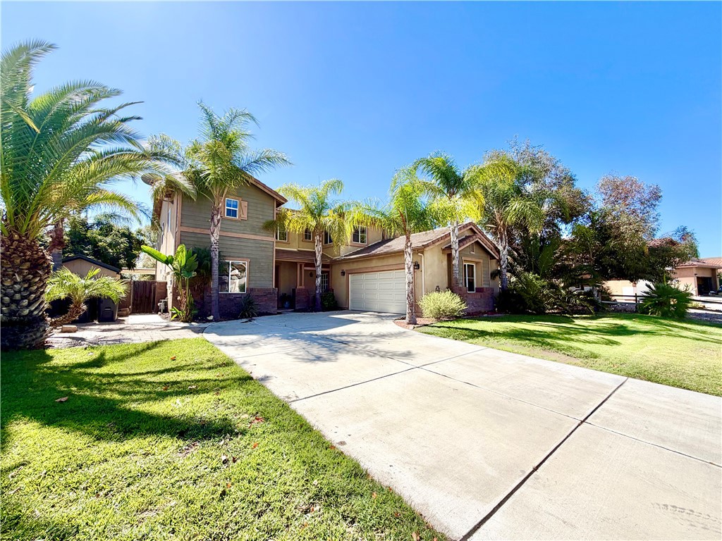 33602 Magnetite Street Property Photo 3