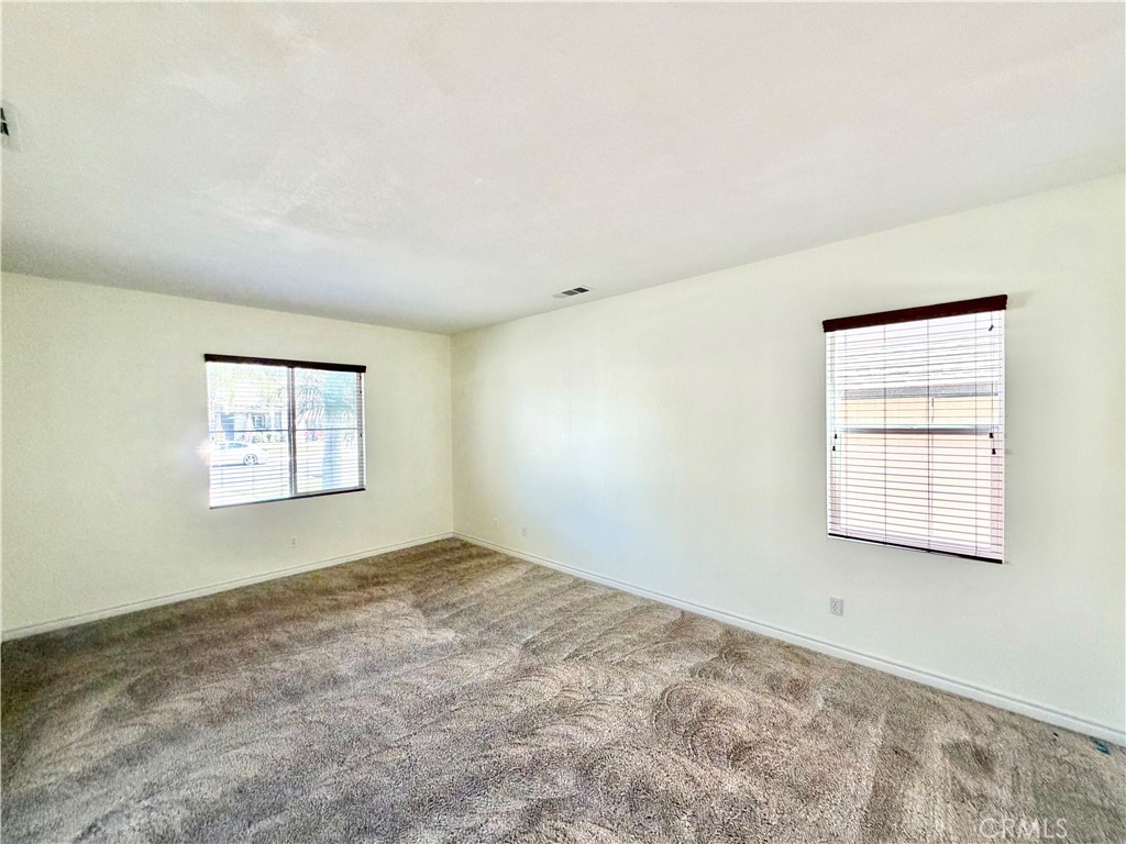 33602 Magnetite Street Property Photo 7
