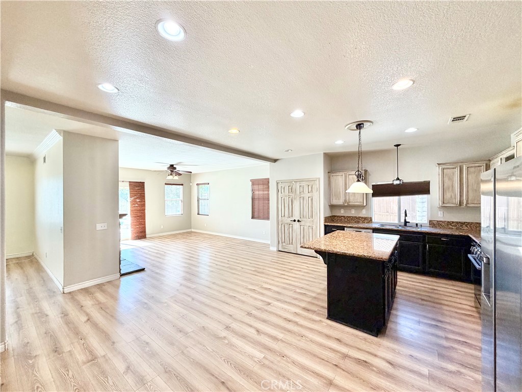 33602 Magnetite Street Property Photo 15