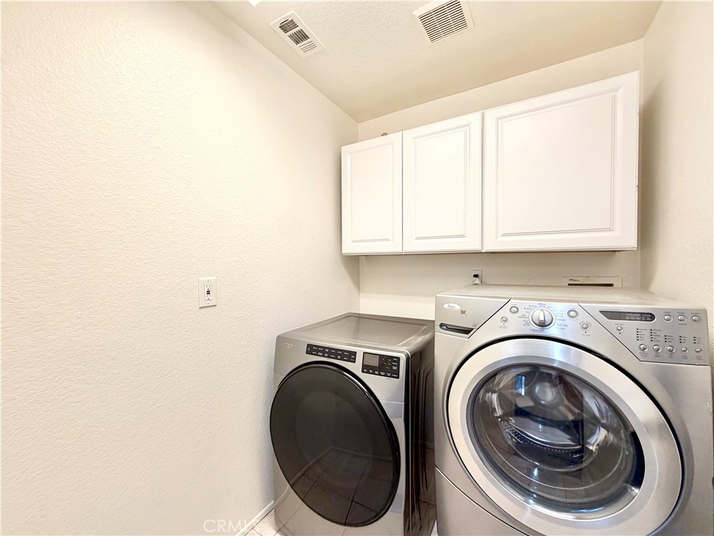33602 Magnetite Street Property Photo 26