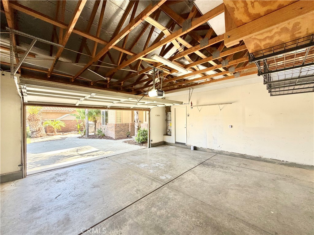 33602 Magnetite Street Property Photo 43