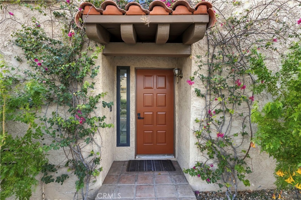 182 E Paseo Florido Property Photo 1