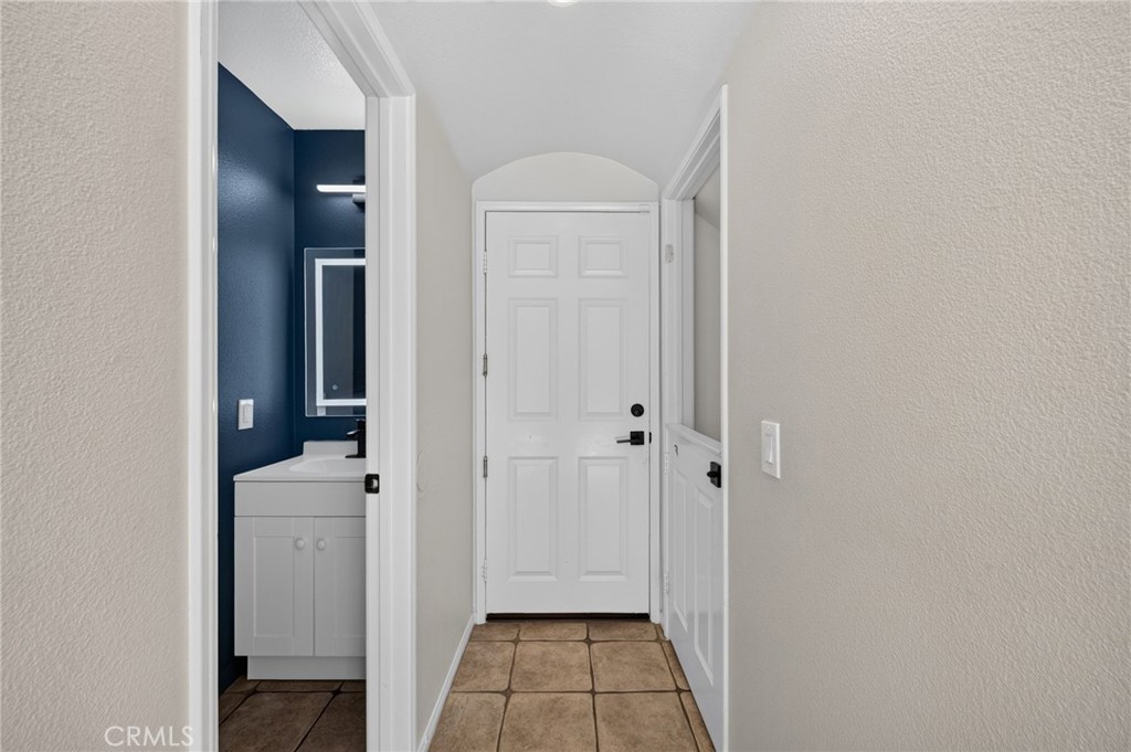 45308 Escalon Street Property Photo 47