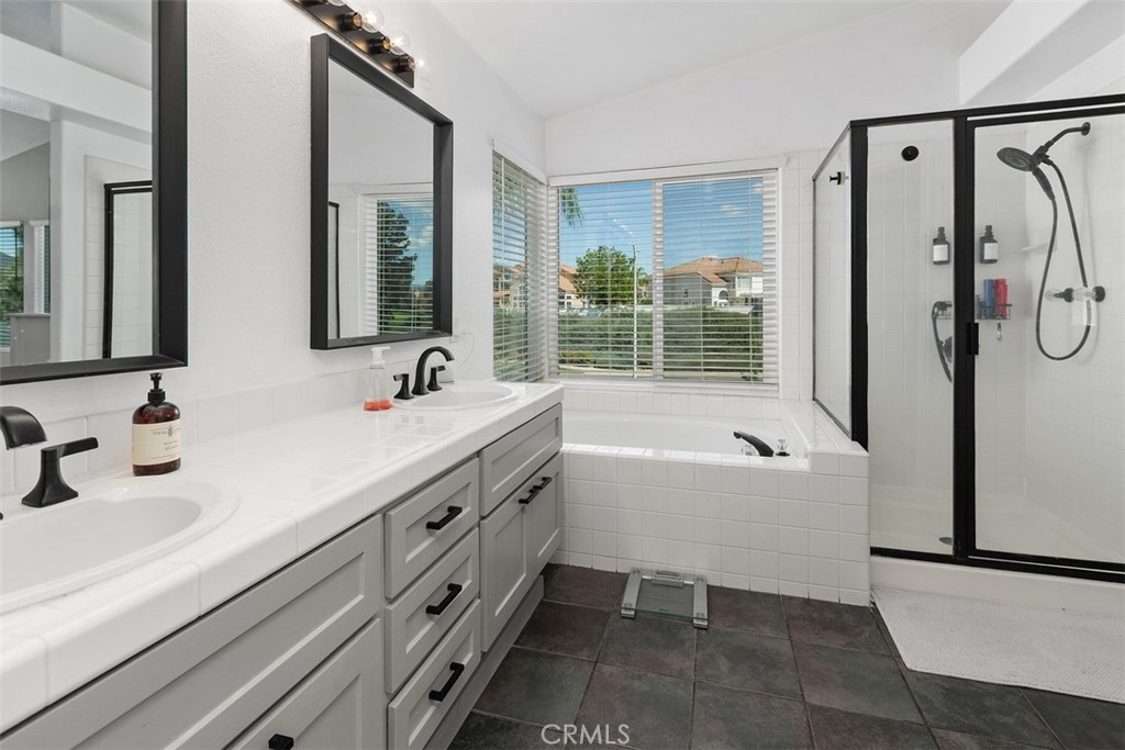 45794 Corte Lerma Property Photo 28