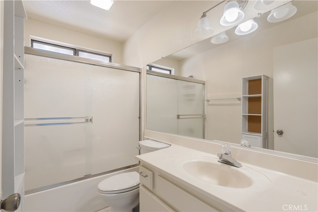 2750 La Paz Property Photo 18