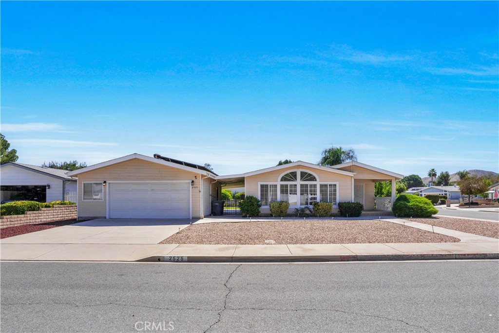2525 Apple Tree Property Photo 1