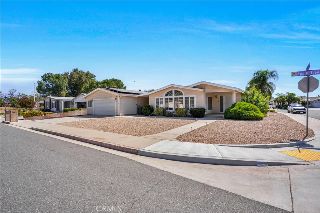 2525 Apple Tree Property Photo 4
