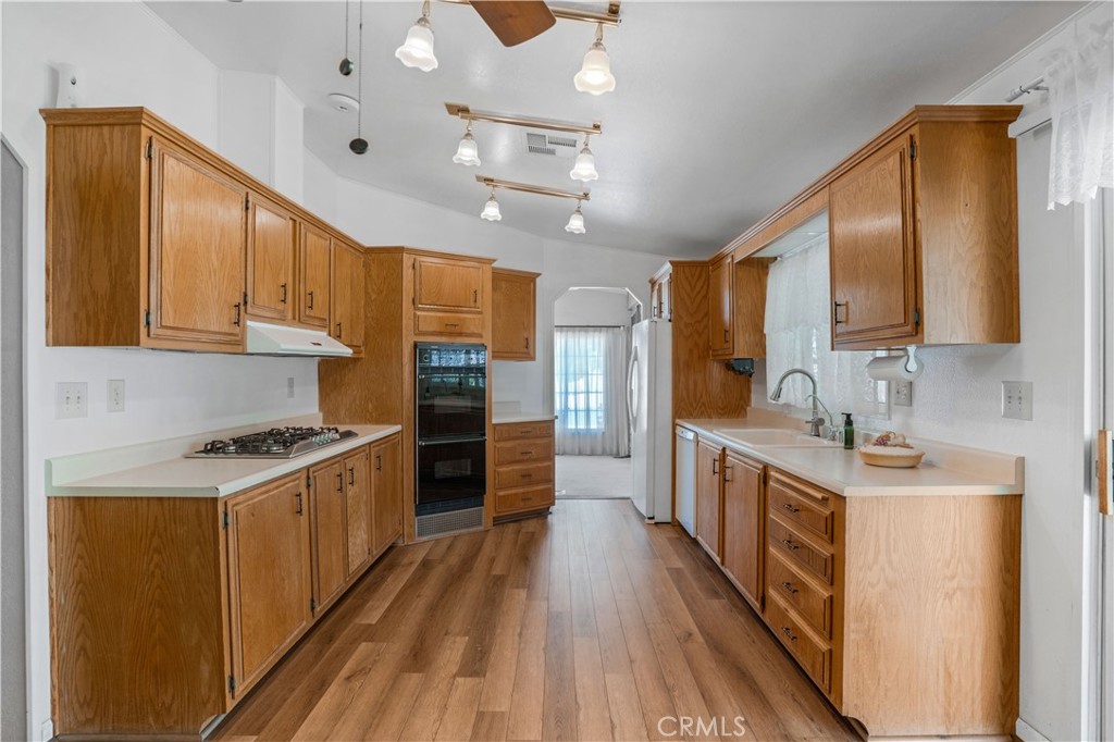 2525 Apple Tree Property Photo 10