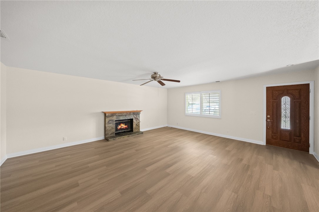 21478 Maple Street Property Photo 6