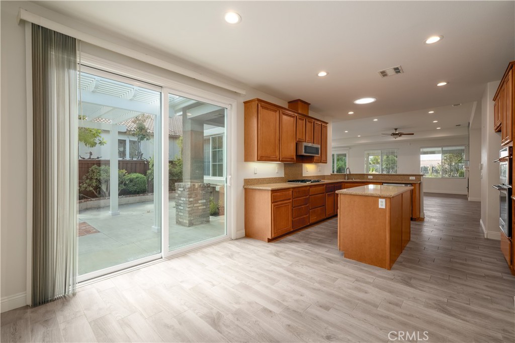 30394 Mirassou Circle Property Photo 15
