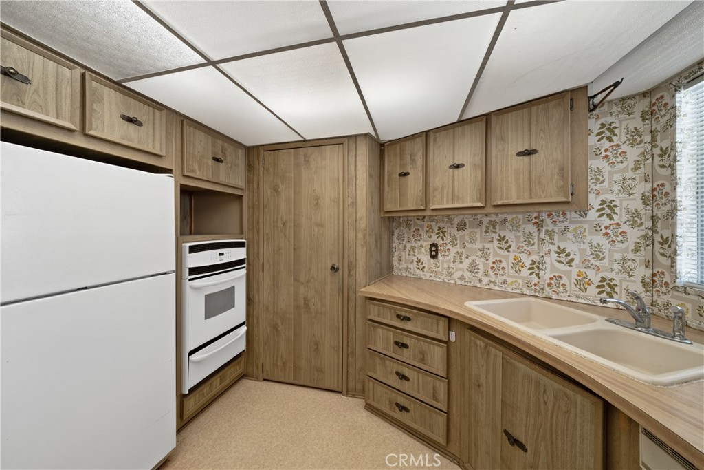 32600 State Highway 74 63 Property Photo 9