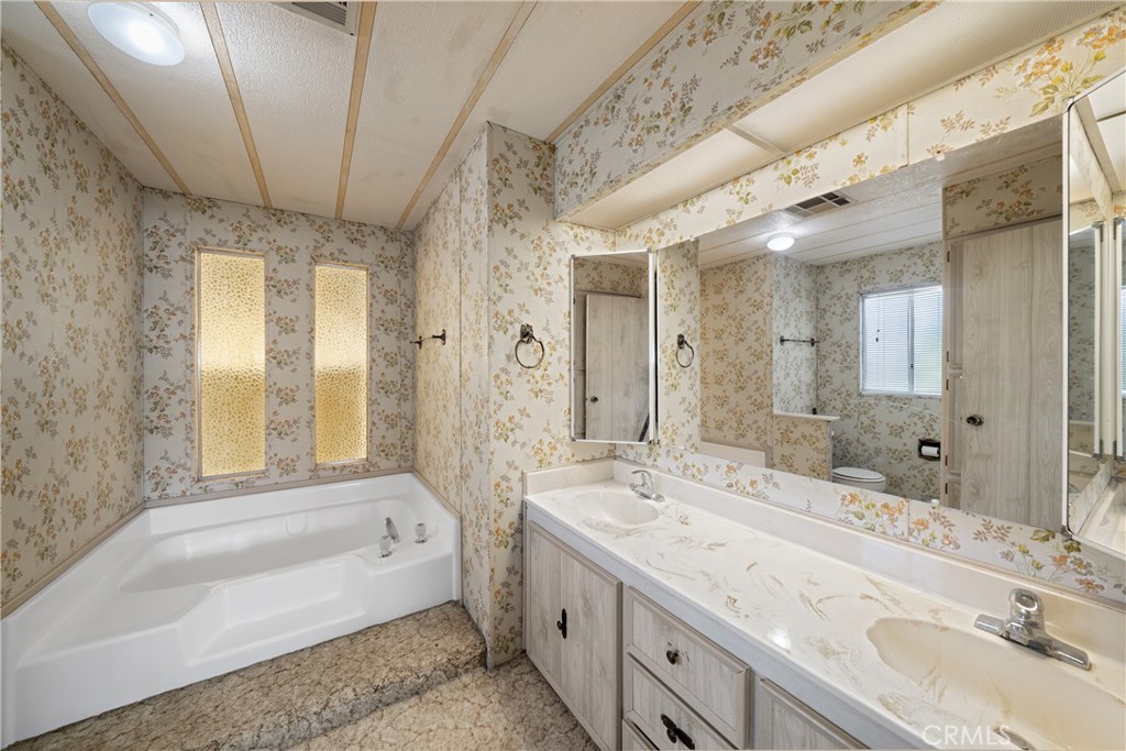 32600 State Highway 74 63 Property Photo 13