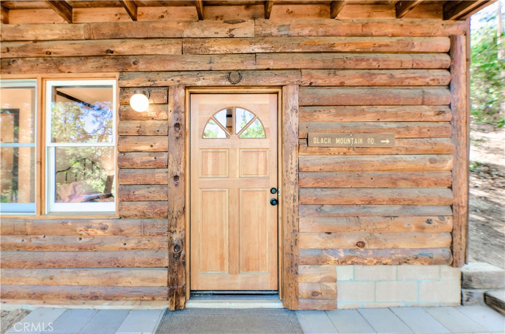 25121 Pine Cove Rd Property Photo 5