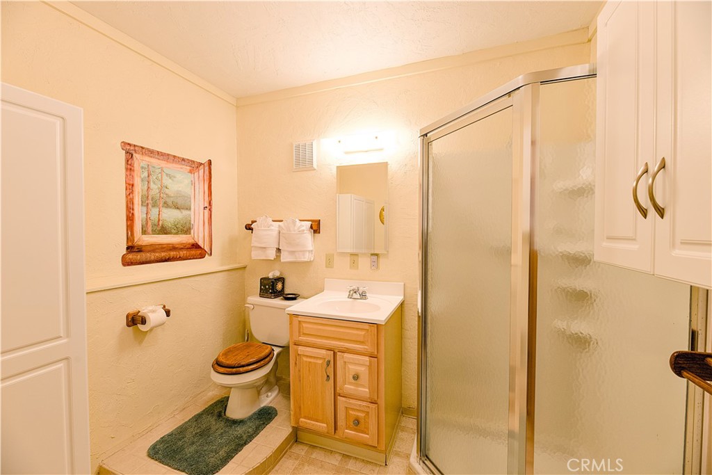 25121 Pine Cove Rd Property Photo 9