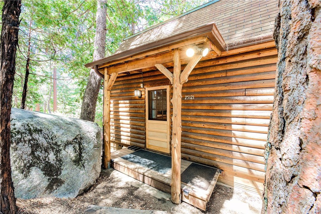 25121 Pine Cove Rd Property Photo 10